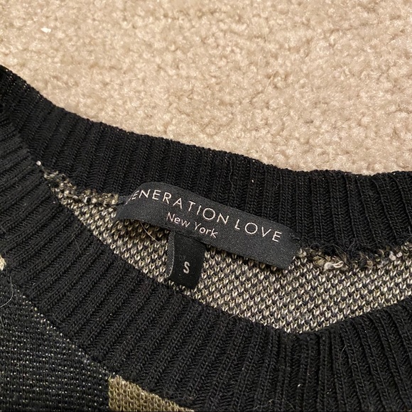 Generation Love Camo Sweater - Picture 4 of 4